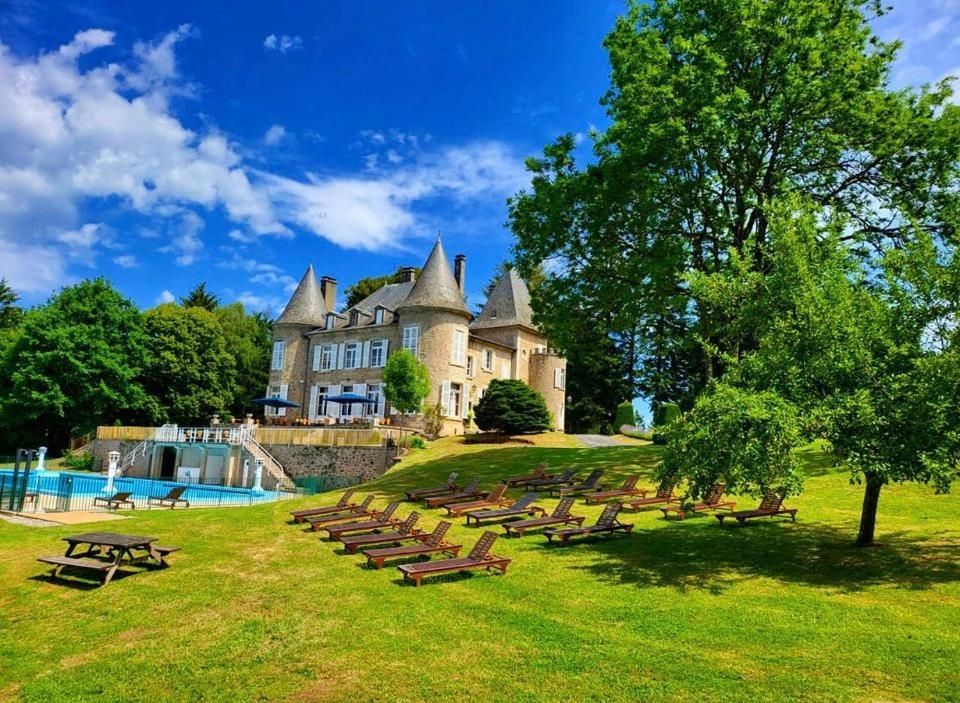 Château Le Mialaret Neuvic (Correze) Exterior foto