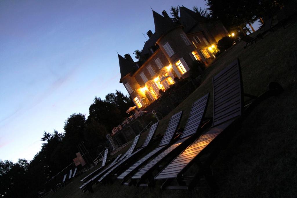 Château Le Mialaret Neuvic (Correze) Exterior foto